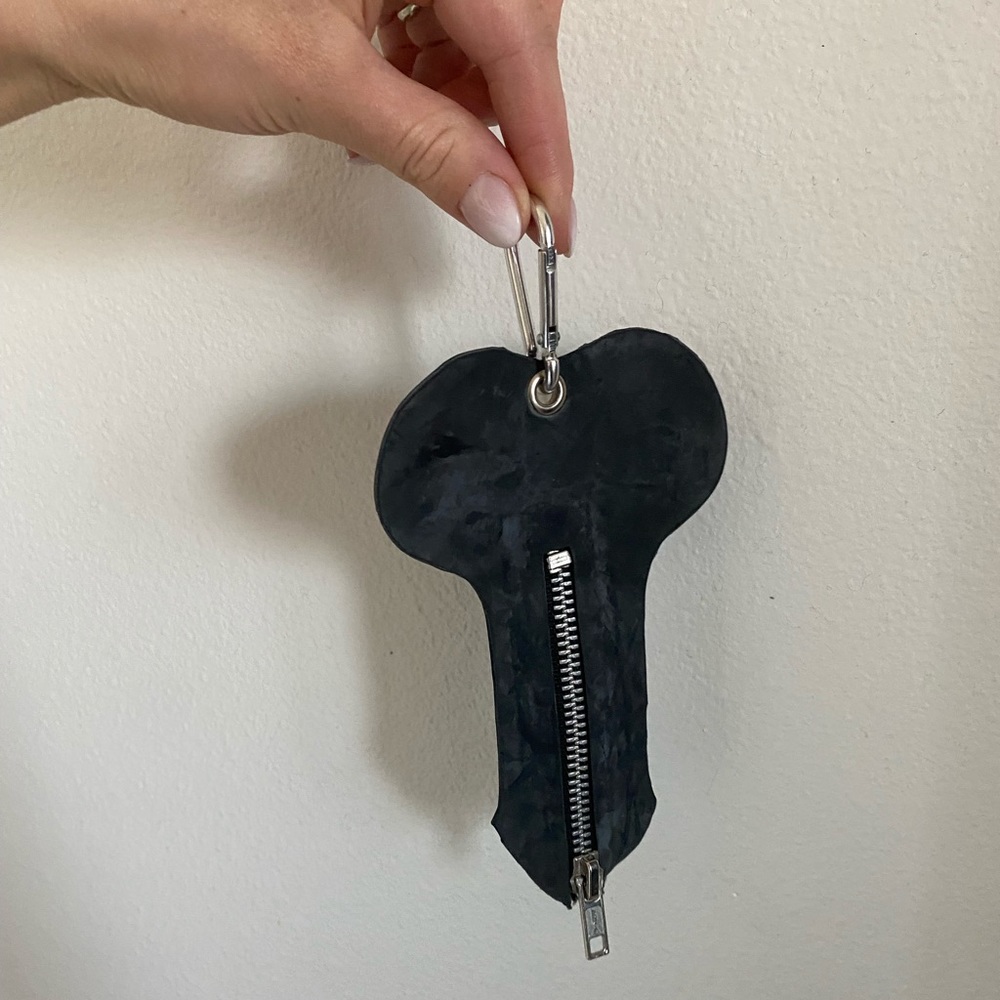 Latex change purse
